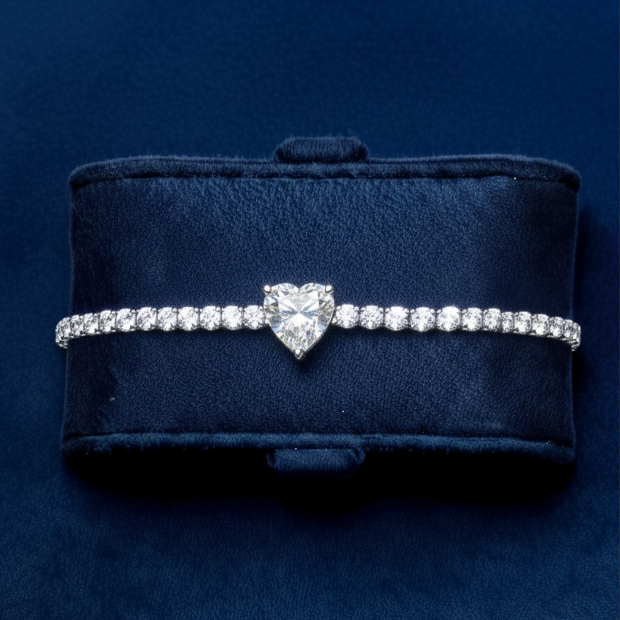 Lana Moissanite Heart Tennis Bracelet – Gold – D Colour – VVS1