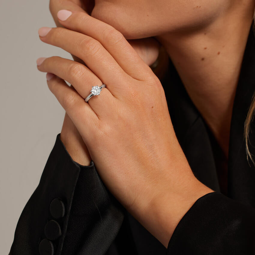 Fatima Moissanite Ring|1ct