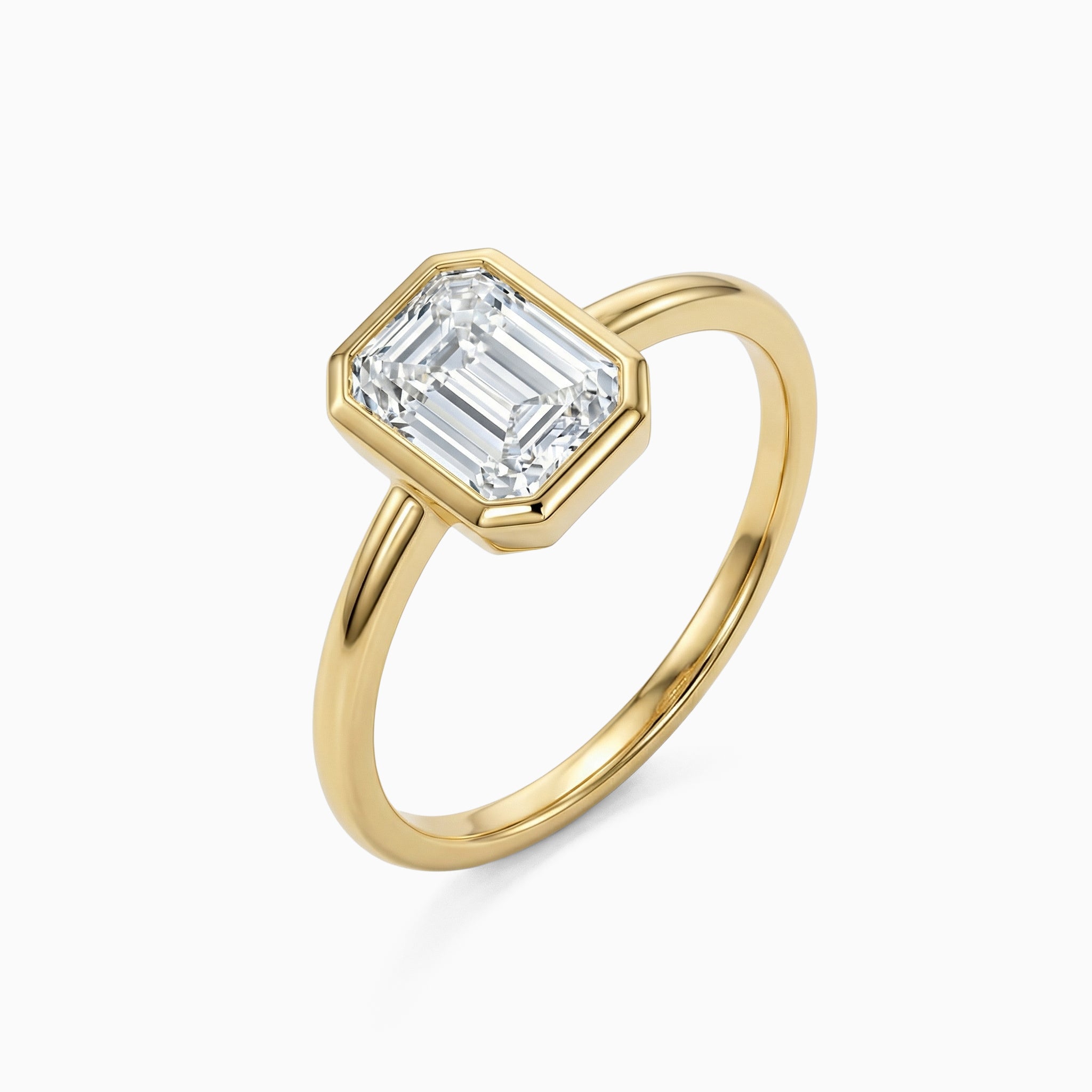 Ayla Moissanite Ring – Gold – D Colour – VVS1