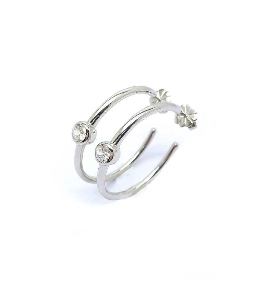 أقراط على شكل طوق