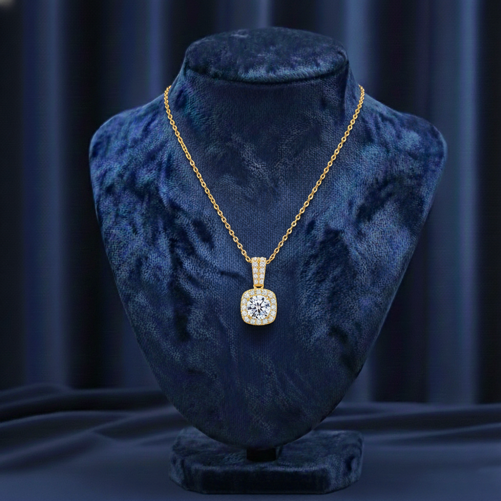 قلادة زهرة مويسانيتي – ذهبي – اللون D – VVS1