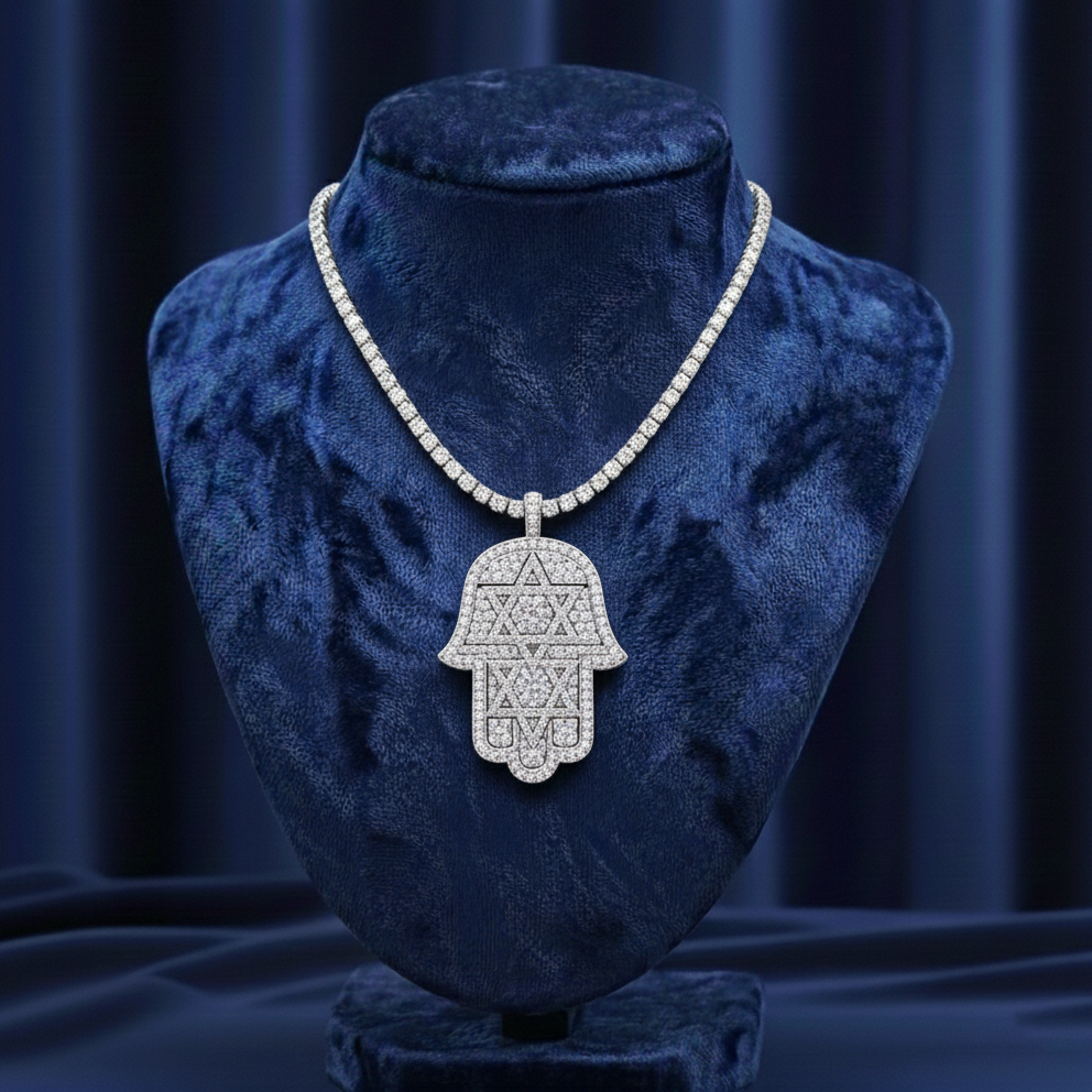 قلادة همسة مويسانيتي – ذهب أبيض – اللون D – VVS1